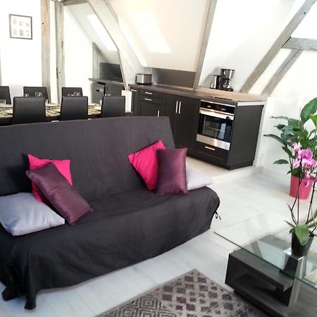 Le Logis De La Tour Apartment Amboise Bagian luar foto