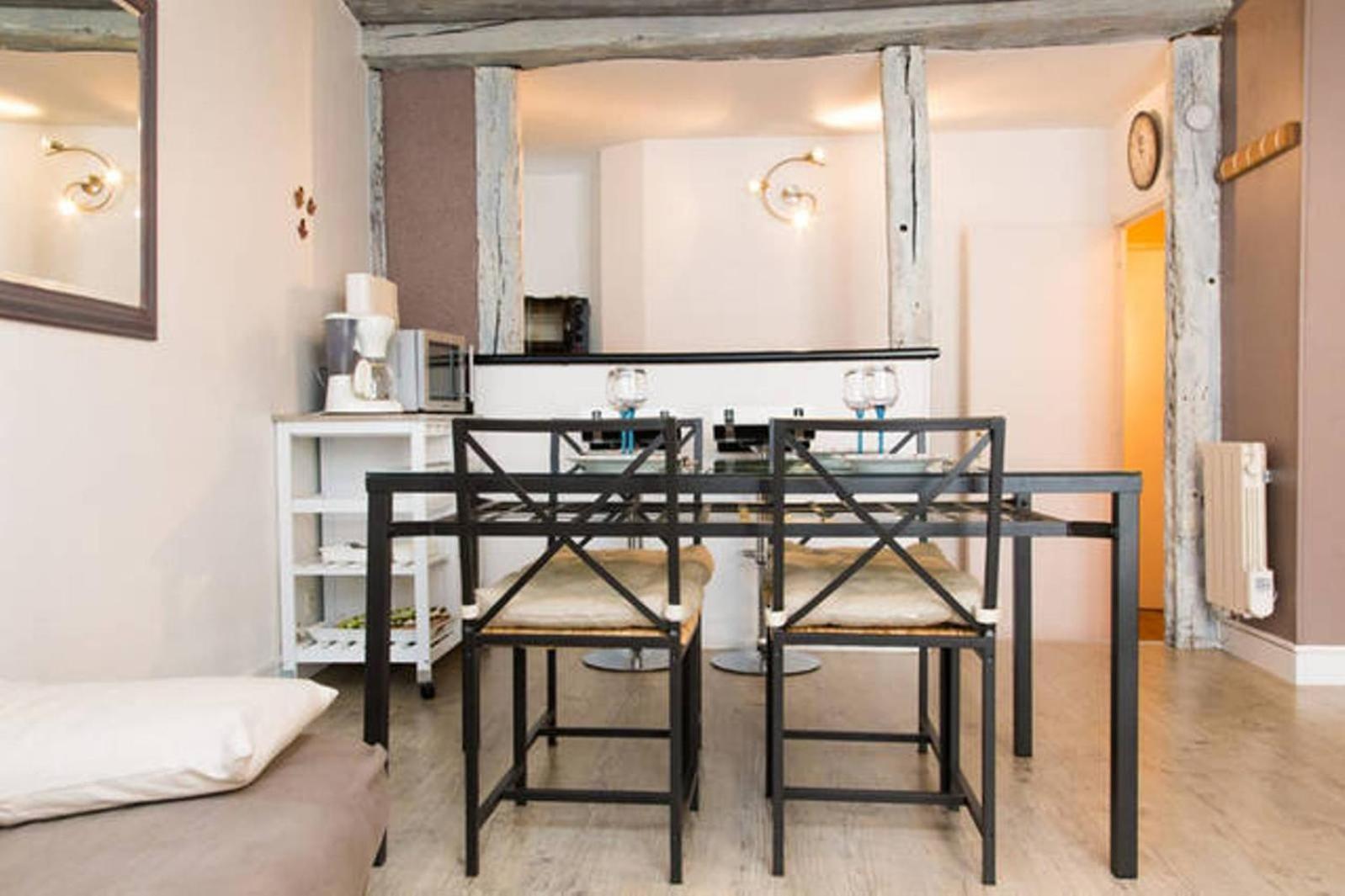 Le Logis De La Tour Apartment Amboise Bagian luar foto